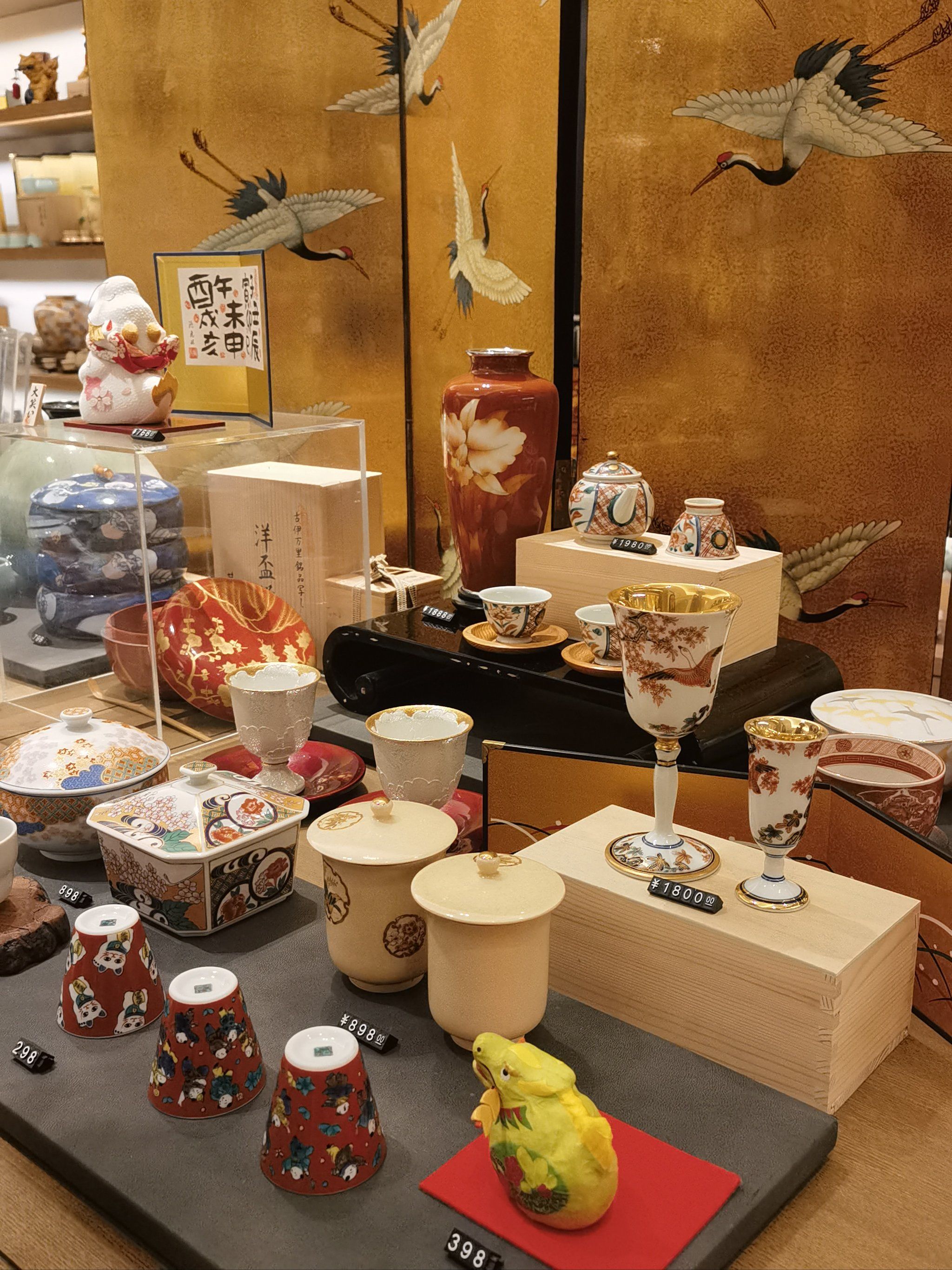 三亿体育体育网页版登录入口-知名古董商将举办拍卖展--陈列品涵盖艺术品和文物的简单介绍