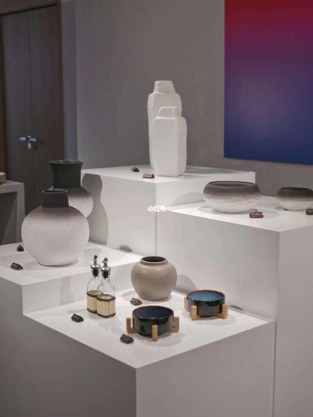 知名古董商将举办拍卖展--陈列品涵盖艺术品和文物的简单介绍