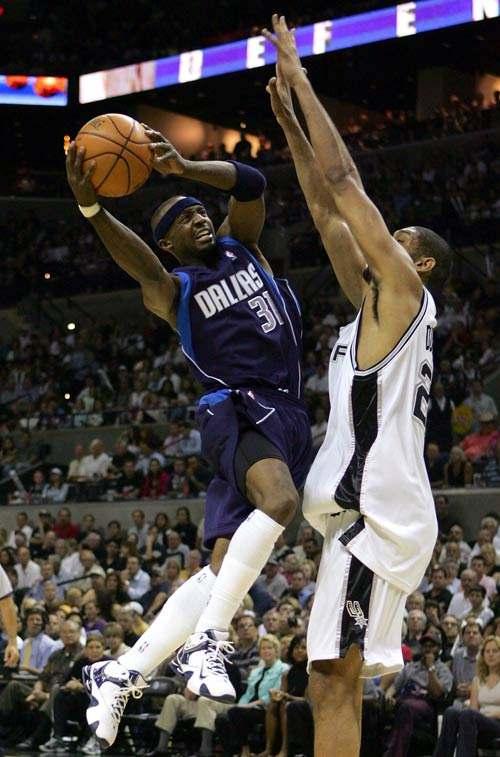 小牛新秀开拓进攻,成为球队得分功臣的简单介绍 小牛新秀开拓进攻,成为球队得分功臣的简单介绍