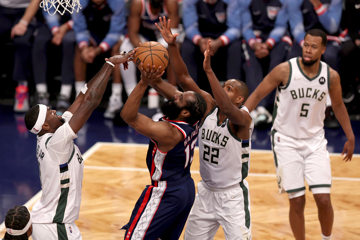 雄鹿悍将连砍50分,助球队逆转取胜 雄鹿悍将连砍50分,助球队逆转取胜