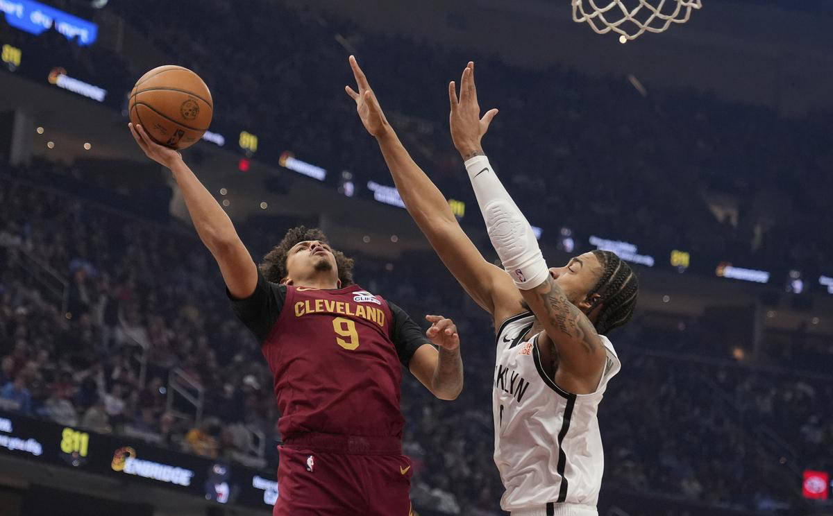 三亿体育体育链接-开拓者客场大胜马刺，东部征战取胜