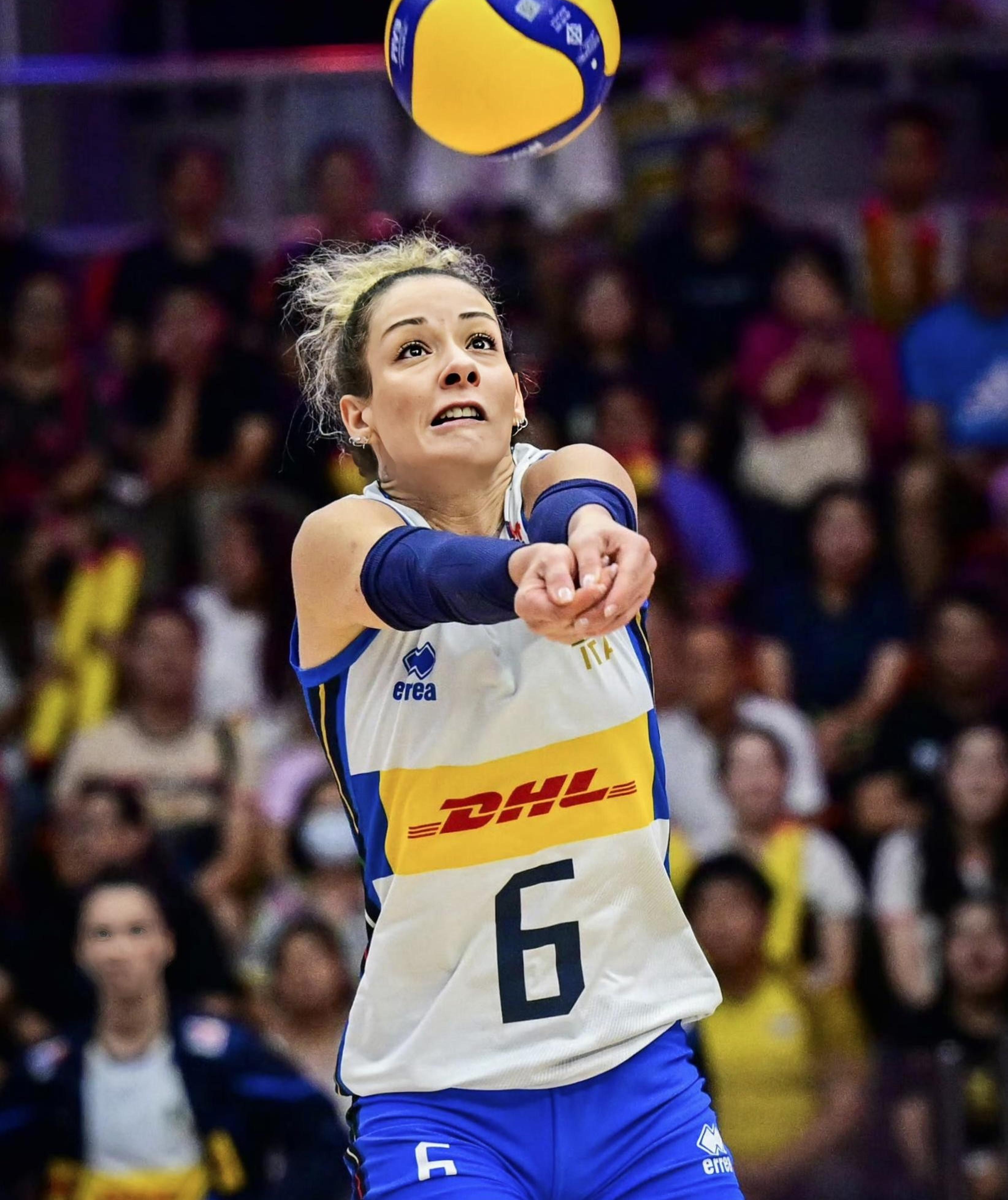 三亿体育体育直播-包含赛场上风云变幻，球员们的表现令人瞩目的词条