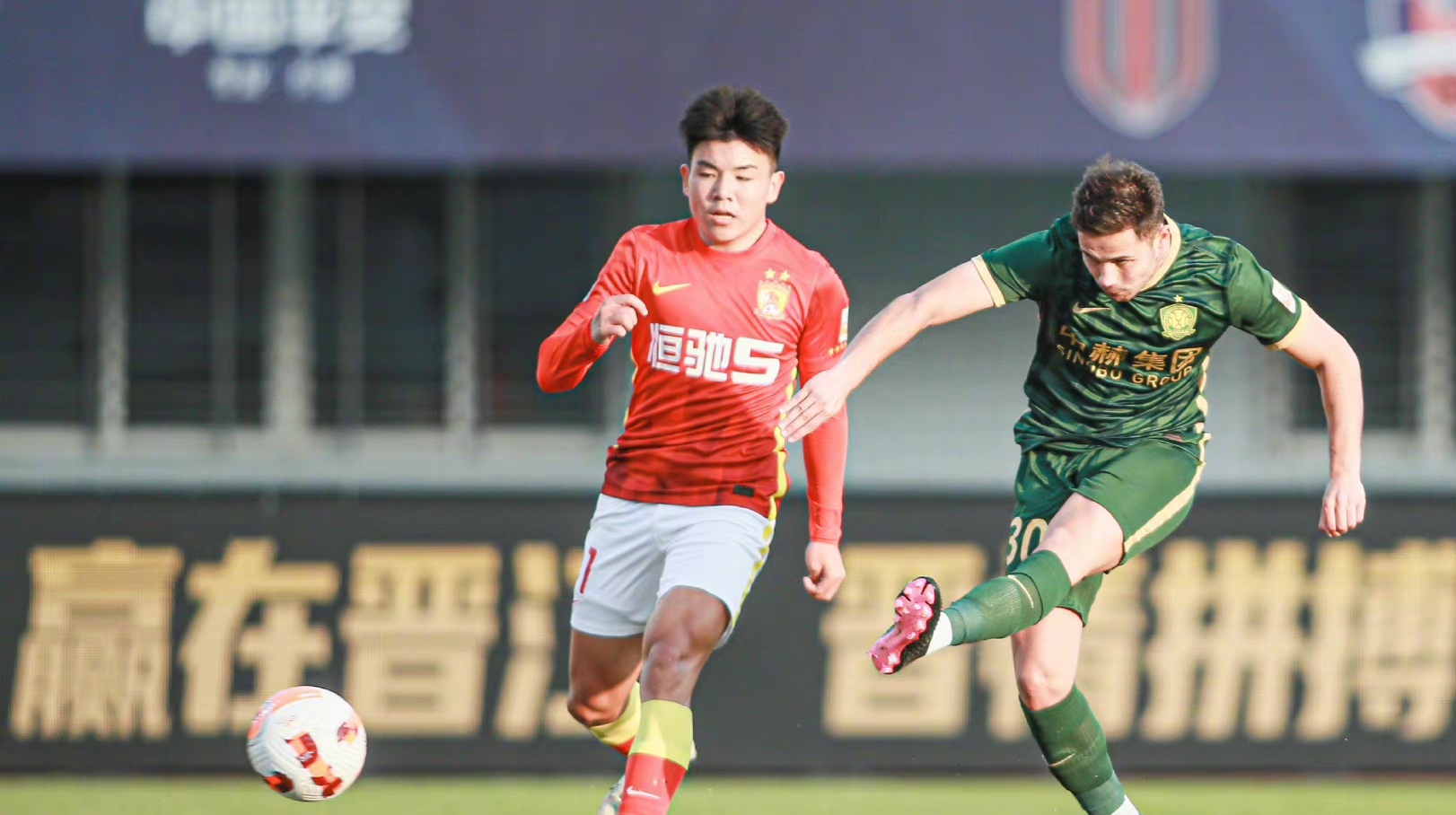 三亿体育体育娱乐-关于杜西安主场遭遇失利，保级形势堪忧的信息