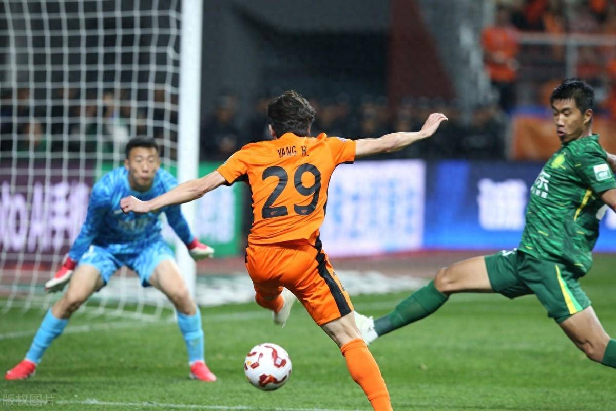 三亿体育体育在线-包含夺冠热门队伍在比赛中遭遇了不小的挑战的词条