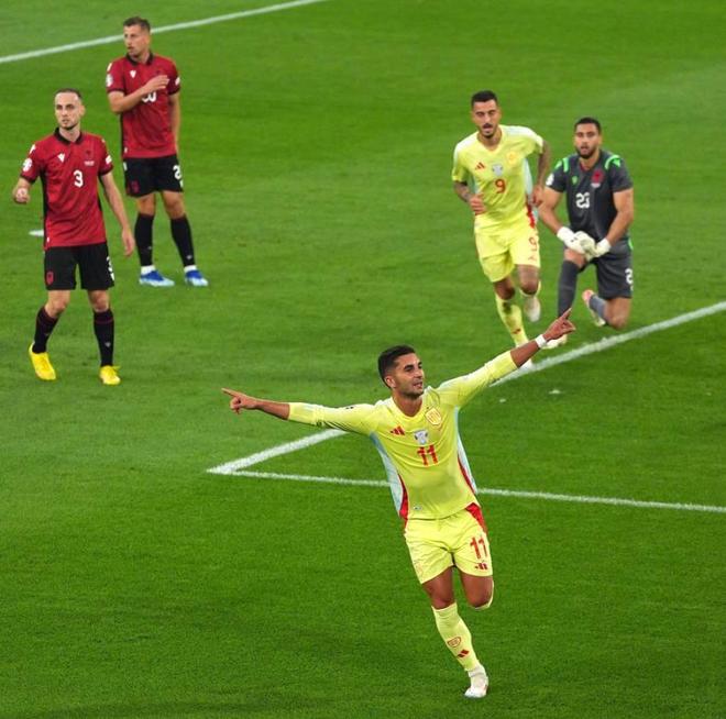 包含意大利达标，奥地利惊险晋级强的词条