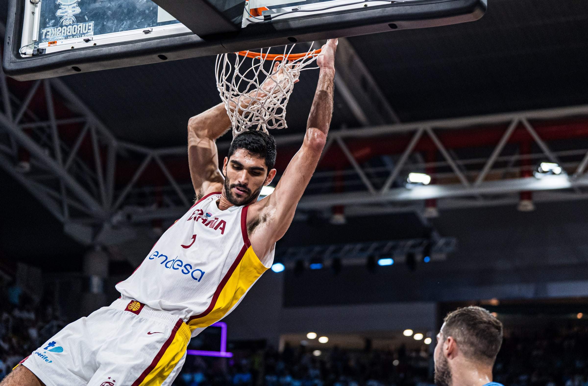 三亿体育体育地址-西班牙队击败希腊队，雄心勃勃